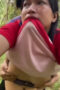 Bokep Indo: Aksi Nekat Ngewe di Kebun Sawit Belakang Rumah